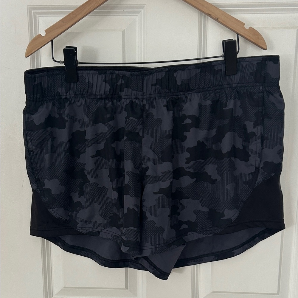 Athletic Works Camouflage Active Shorts Size XL 16-18 black & gray